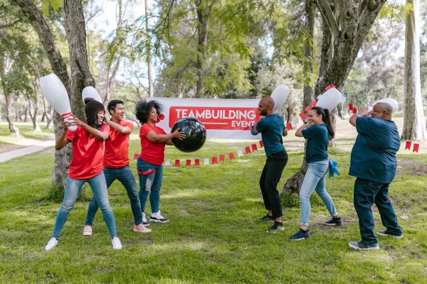 Top 10 activités de team building captivantes à Bordeaux